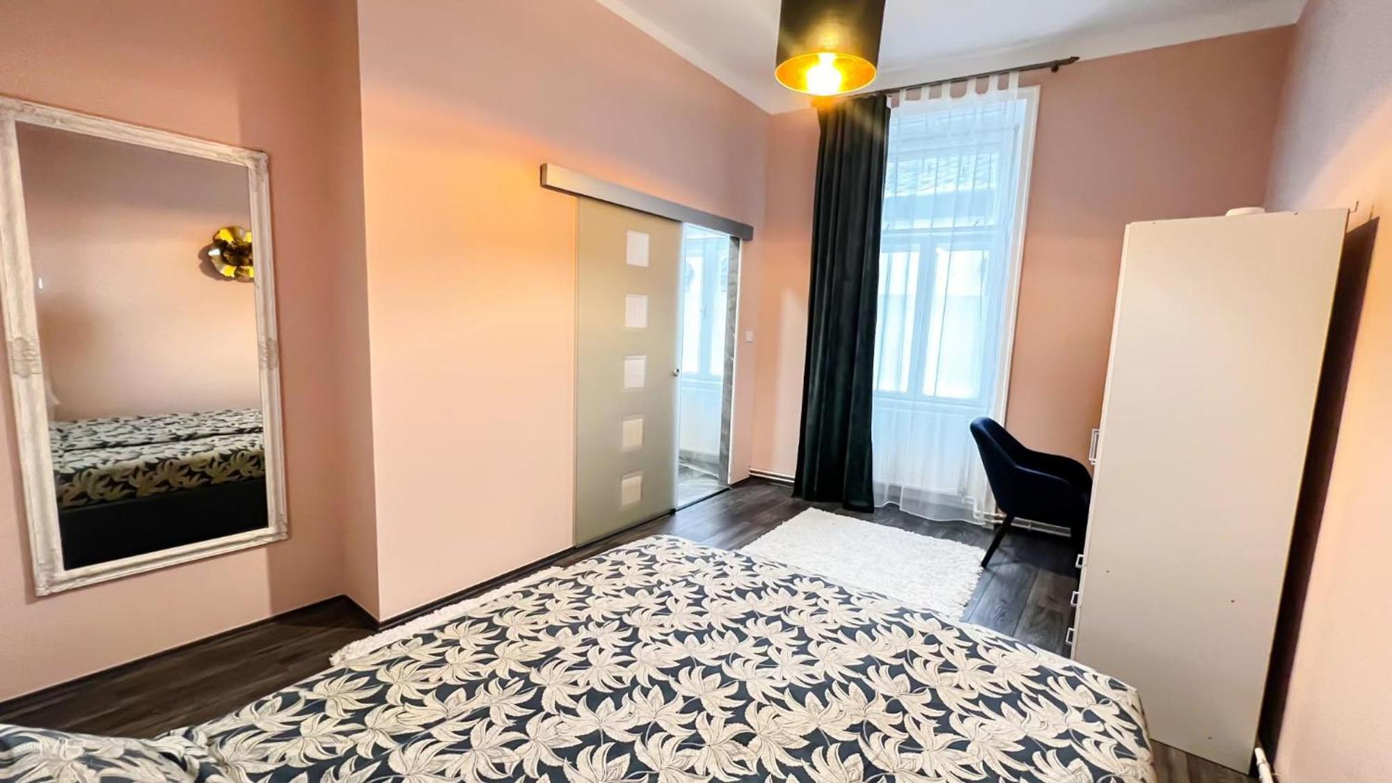 Flamingo Rezidencia Apartman Eger Exterior foto